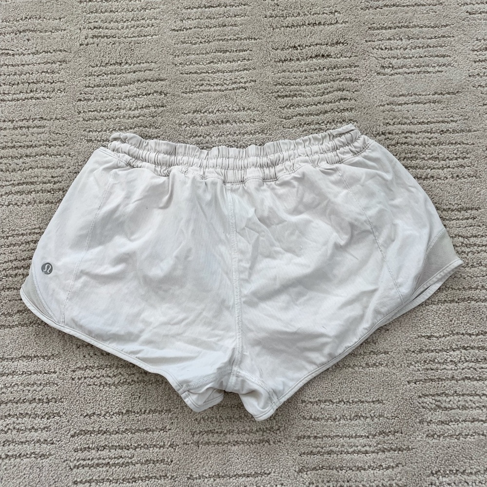 Lululemon white hottie hot shorts